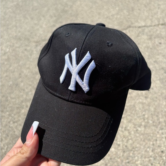 Hats Collection - Picture 4 of 6